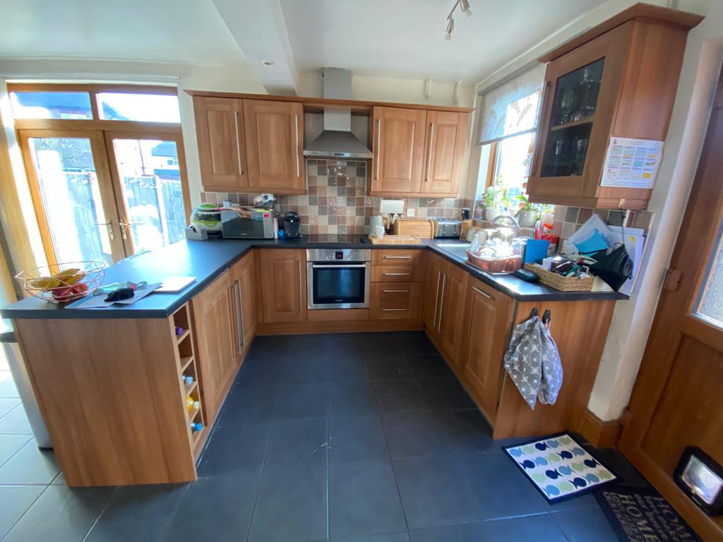 Kitchen Spraying Services - Kitchen Cabinet Spraying - Spraylords