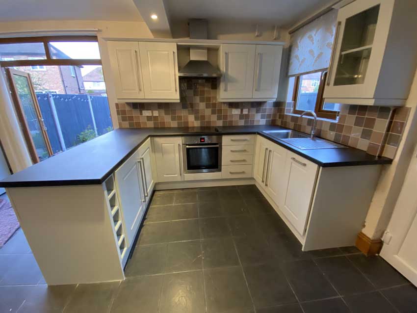Fully Resprayed Kitchen